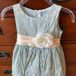 Girl’s SZ4 fancy  girl dress